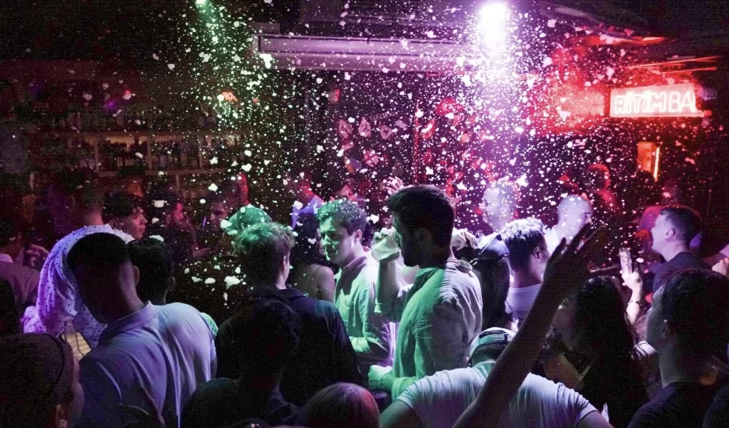 Istanbul Pub Crawl-7
